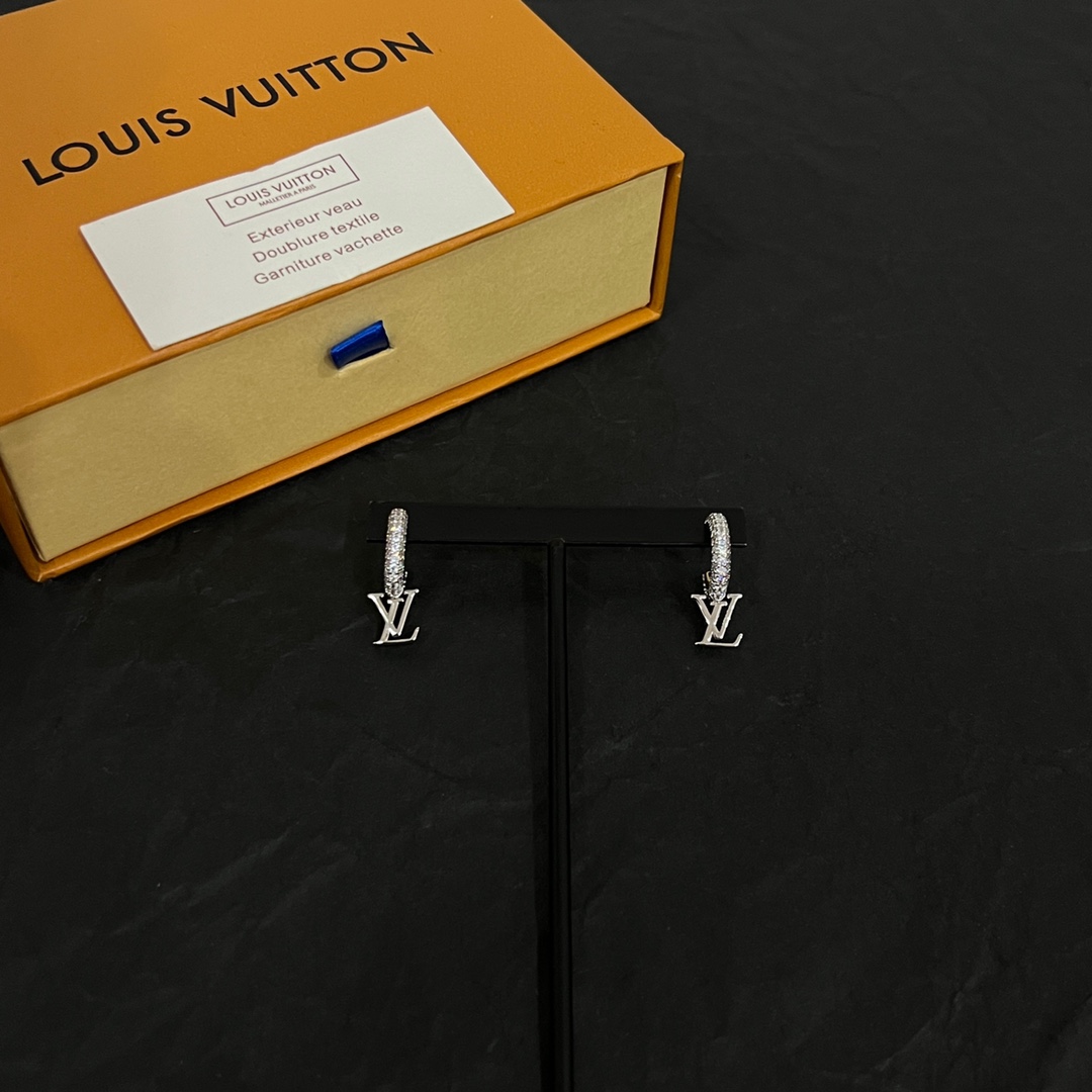 Louis Vuitton LV Iconic Earrings   - EUR FASHION