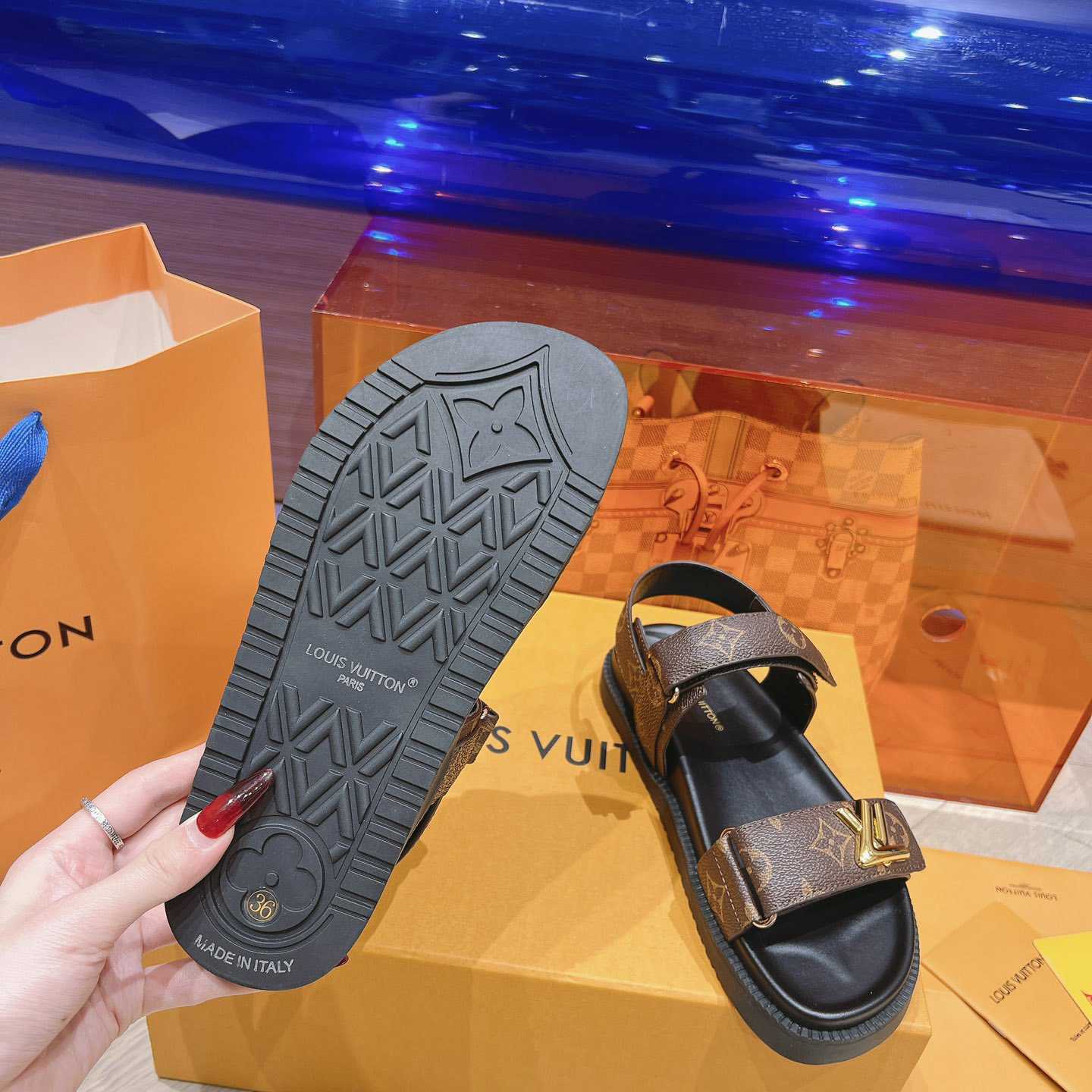 Louis Vuitton LV Sunset Flat Comfort Sandal   1ACL9C - EUR FASHION