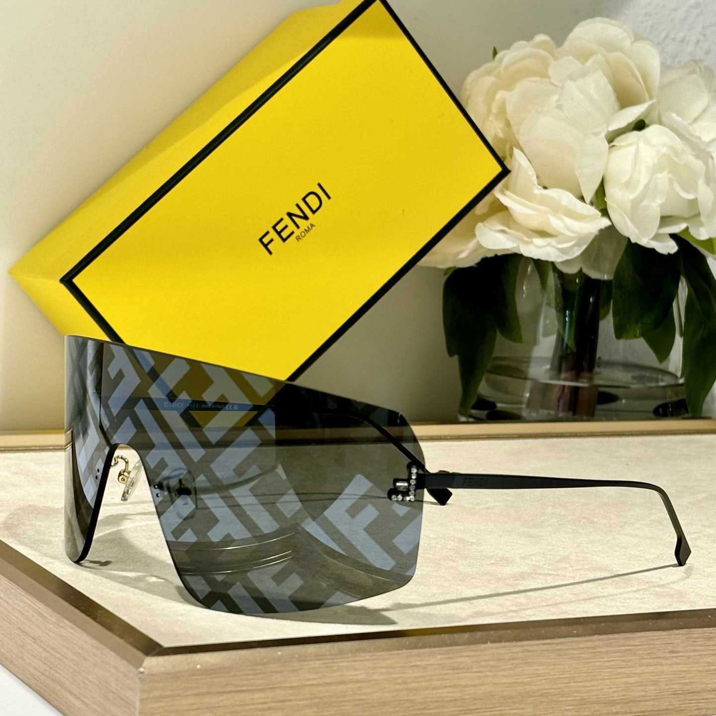 Fendi First Crystal Sunglasses    FE4121U - EUR FASHION