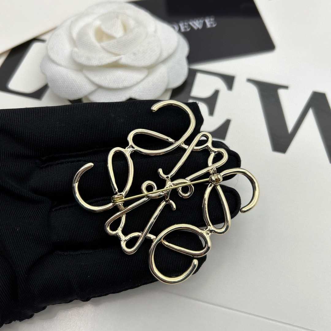 Loewe Anagram Brooch - EUR FASHION