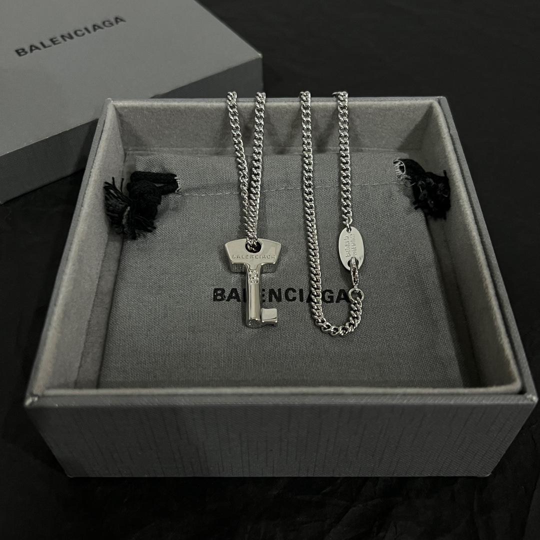 Balenciaga Amour Key Necklace  - EUR FASHION