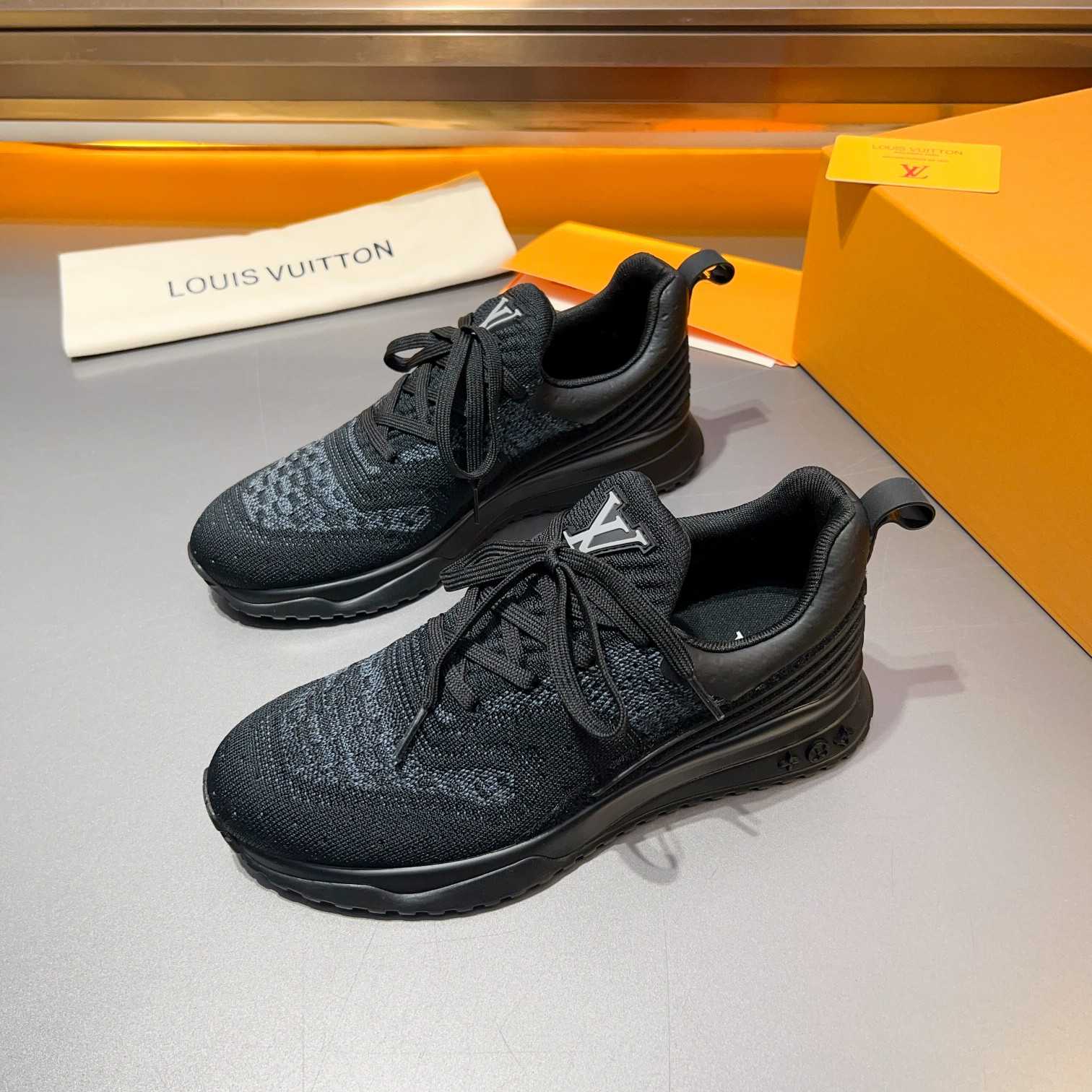 Louis Vuitton VNR Sneaker   - EUR FASHION