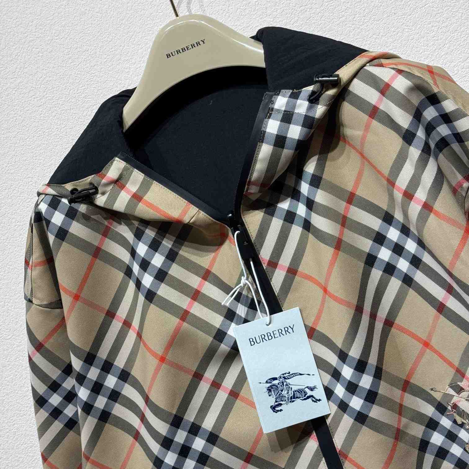 Burberry Cropped Reversible Check Jacket - EUR FASHION