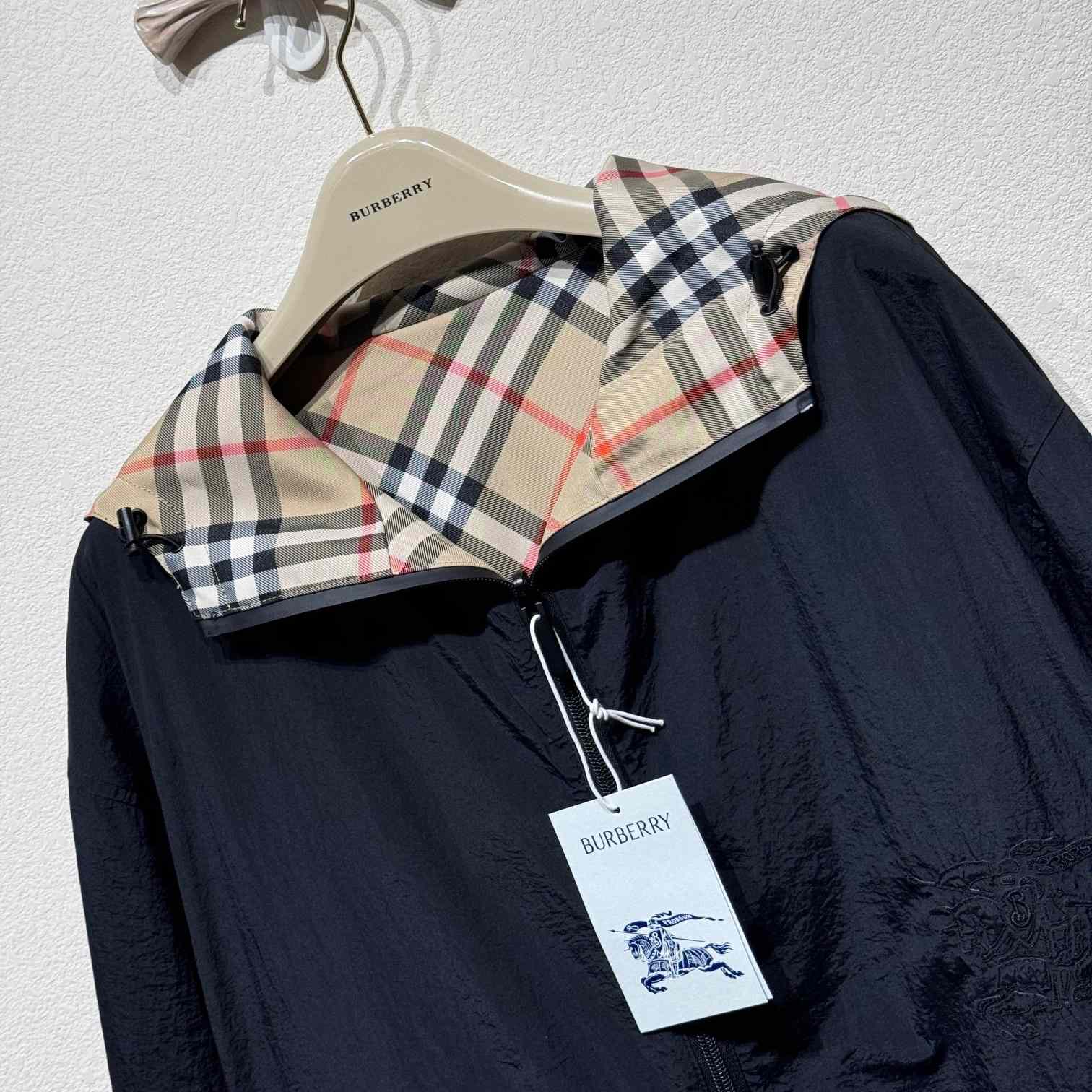 Burberry Cropped Reversible Check Jacket - EUR FASHION