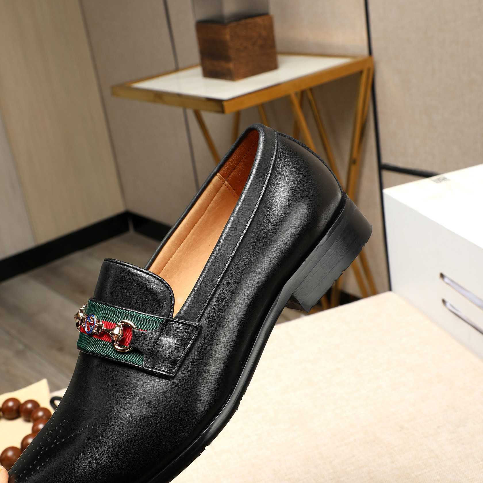 Gucci Loafers - EUR FASHION