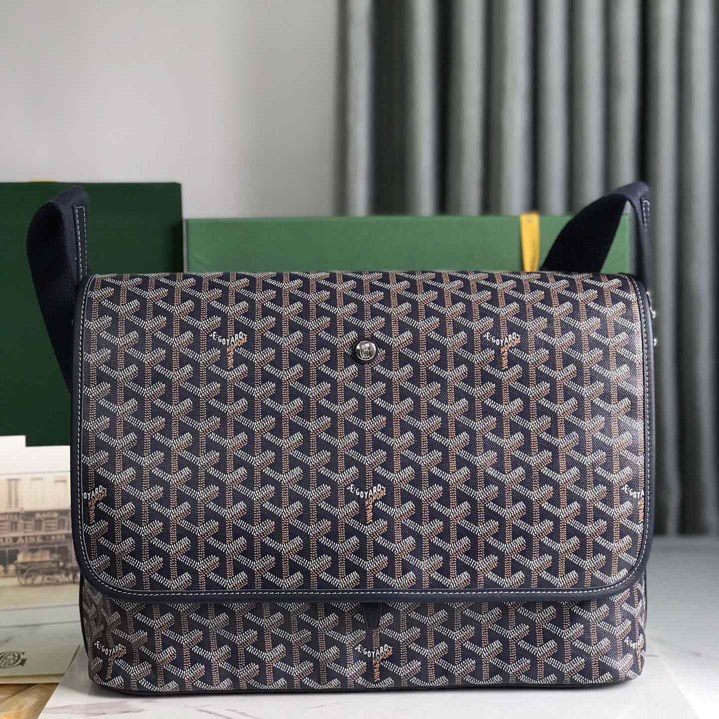 Goyard Messenger Bag - EUR FASHION