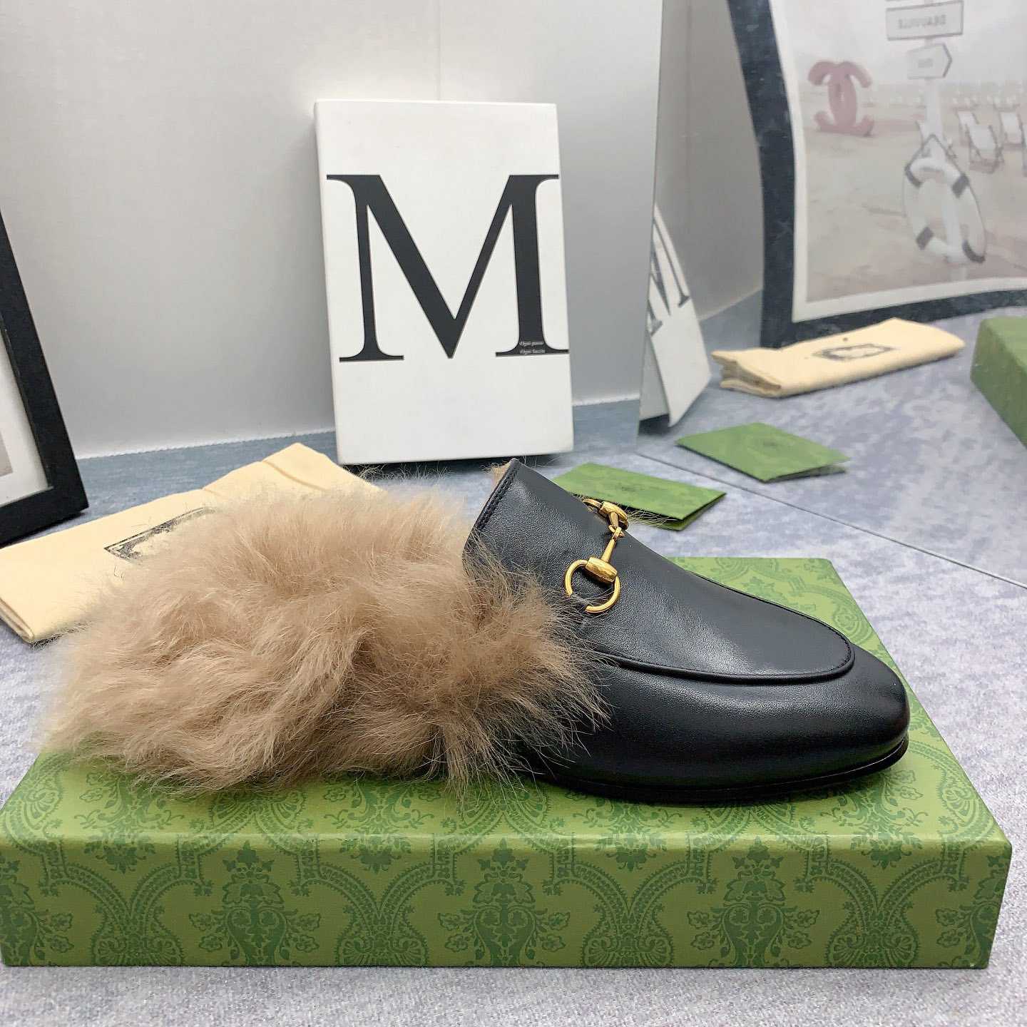 Gucci Fur Loafers - EUR FASHION