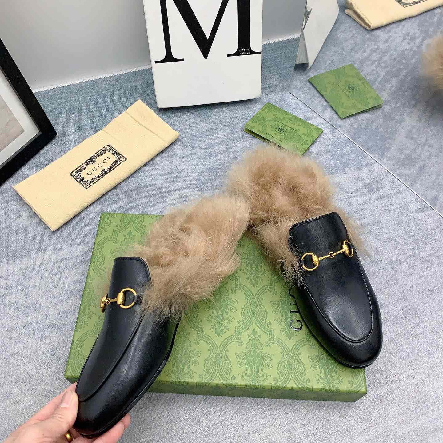 Gucci Fur Loafers - EUR FASHION