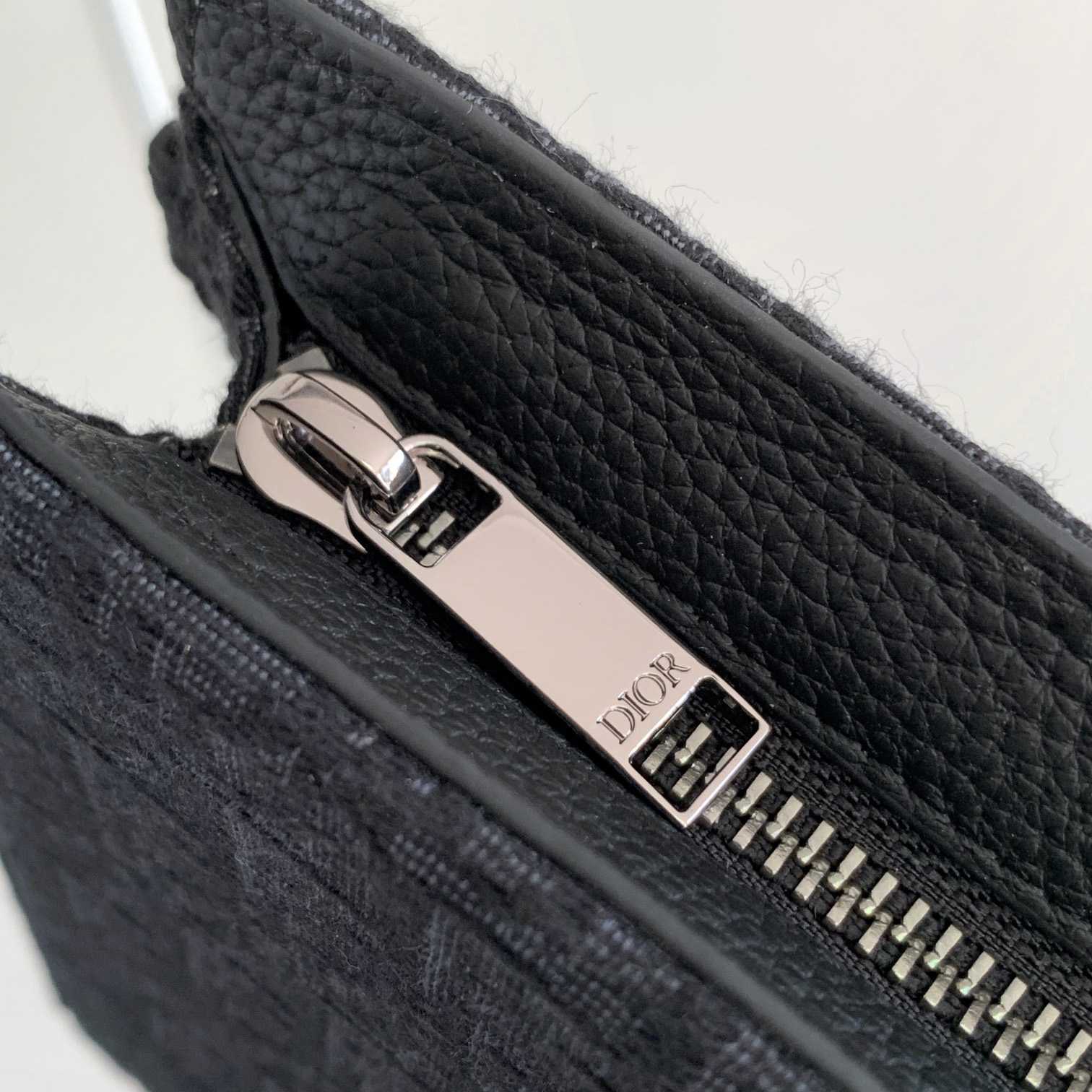 Dior A5 Triangle Pouch - EUR FASHION