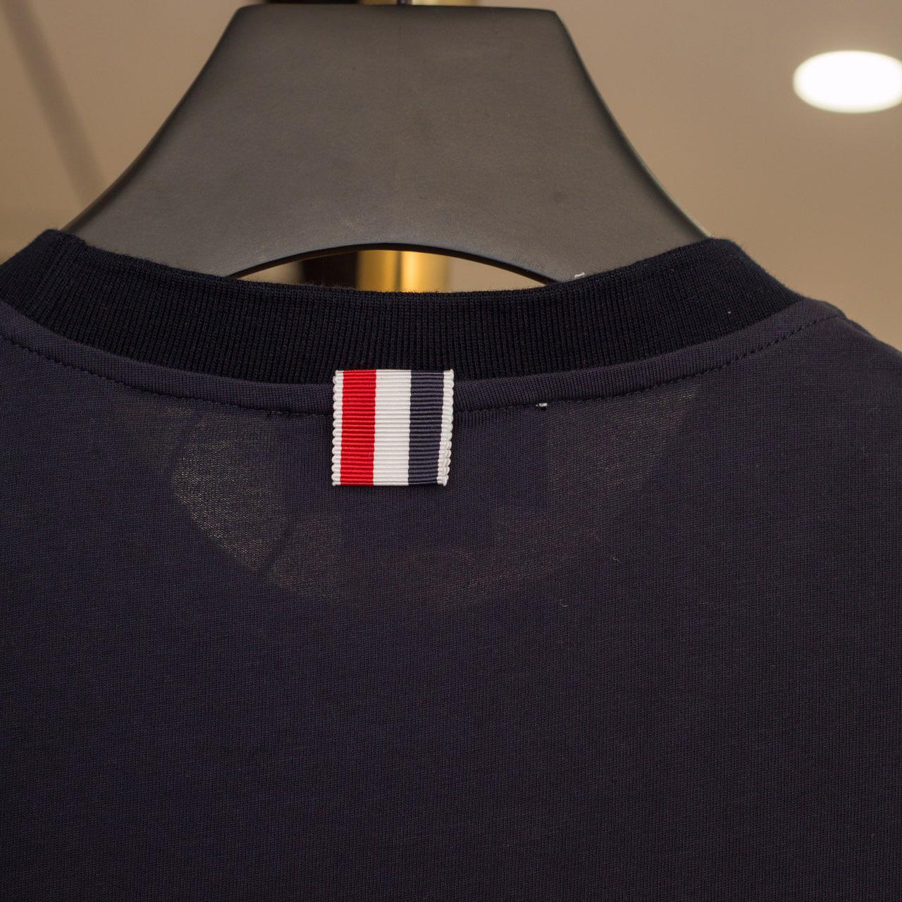 Thom Browne RWB Stripe T-Shirt   2107 - EUR FASHION