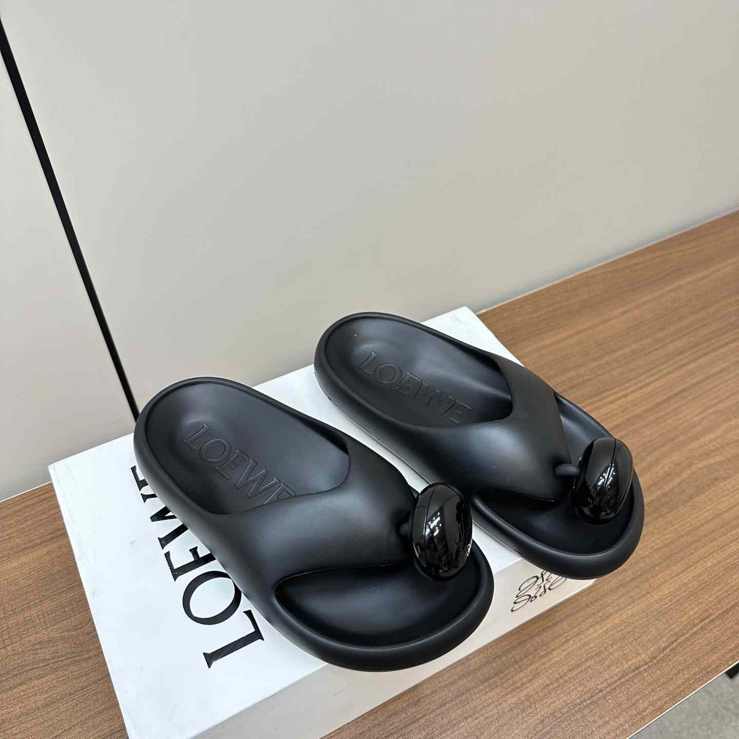 Loewe Paula's Ibiza Bubble Rubber Thong Sandals - EUR FASHION