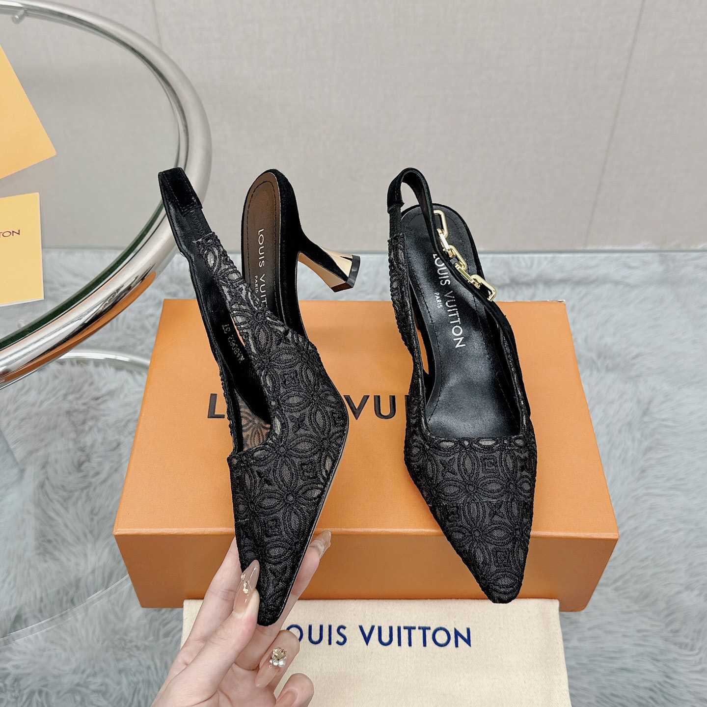 Louis Vuitton Sparkle Slingback Pump   1ACGZE - EUR FASHION