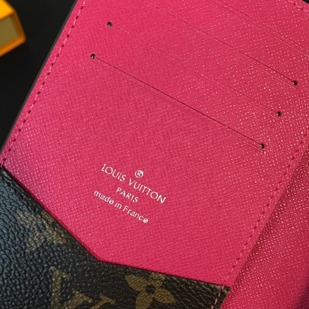 Louis Vuitton Passport Cover   M82866 - EUR FASHION