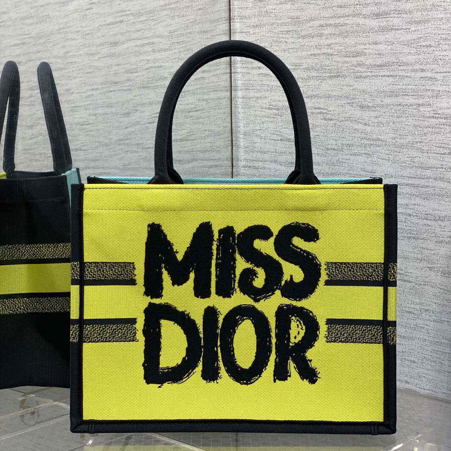 Dior Medium Dior Book Tote - EUR FASHION