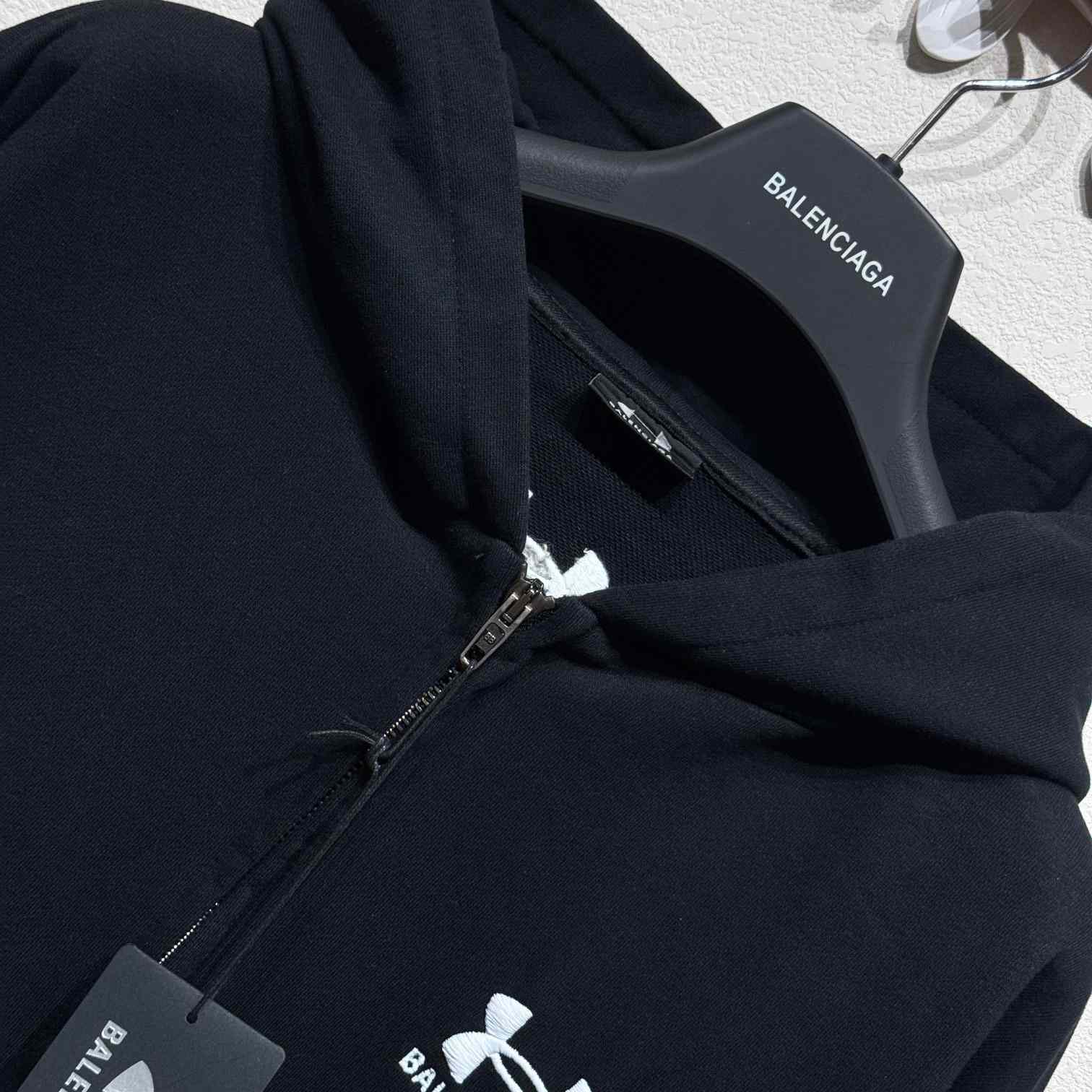 Balenciaga x Under Armour Zip-Up Hoodie Regular Fit - EUR FASHION