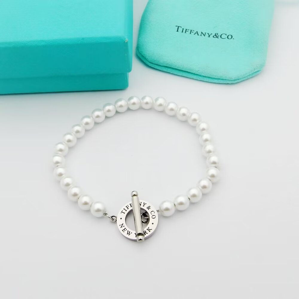 Tiffany & Co. Freshwater Pearl Toggle Bracelet - EUR FASHION