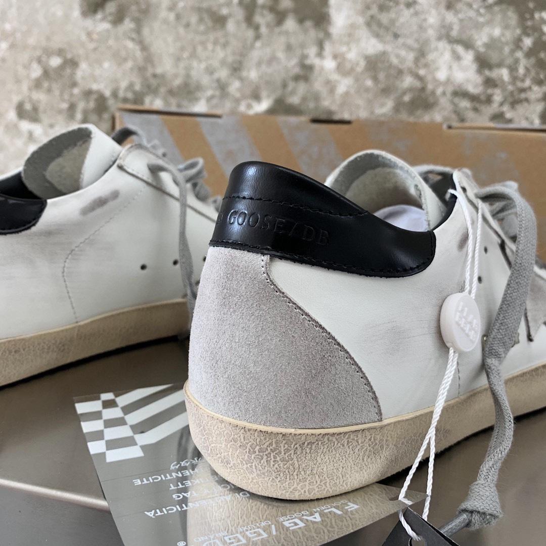 Golden Goose Sneakers - EUR FASHION