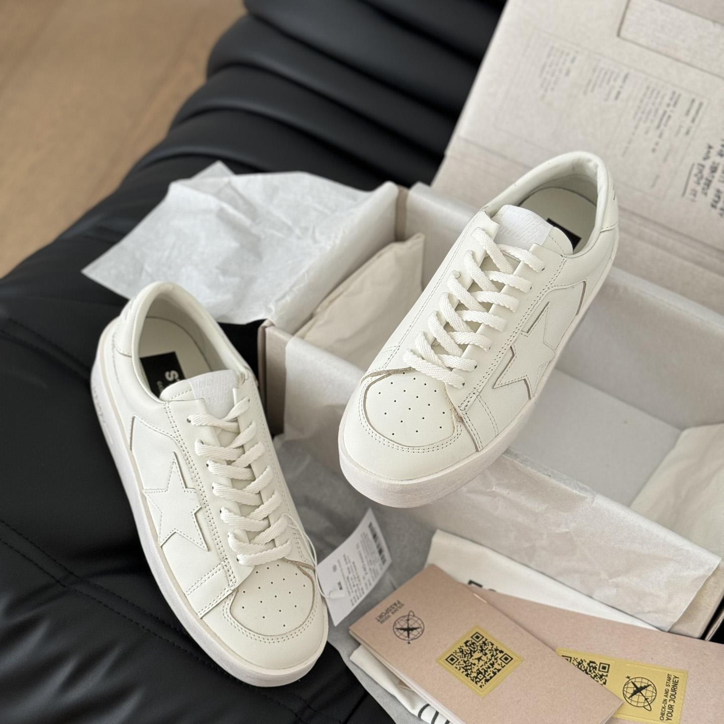 Golden Goose Sneakers - EUR FASHION