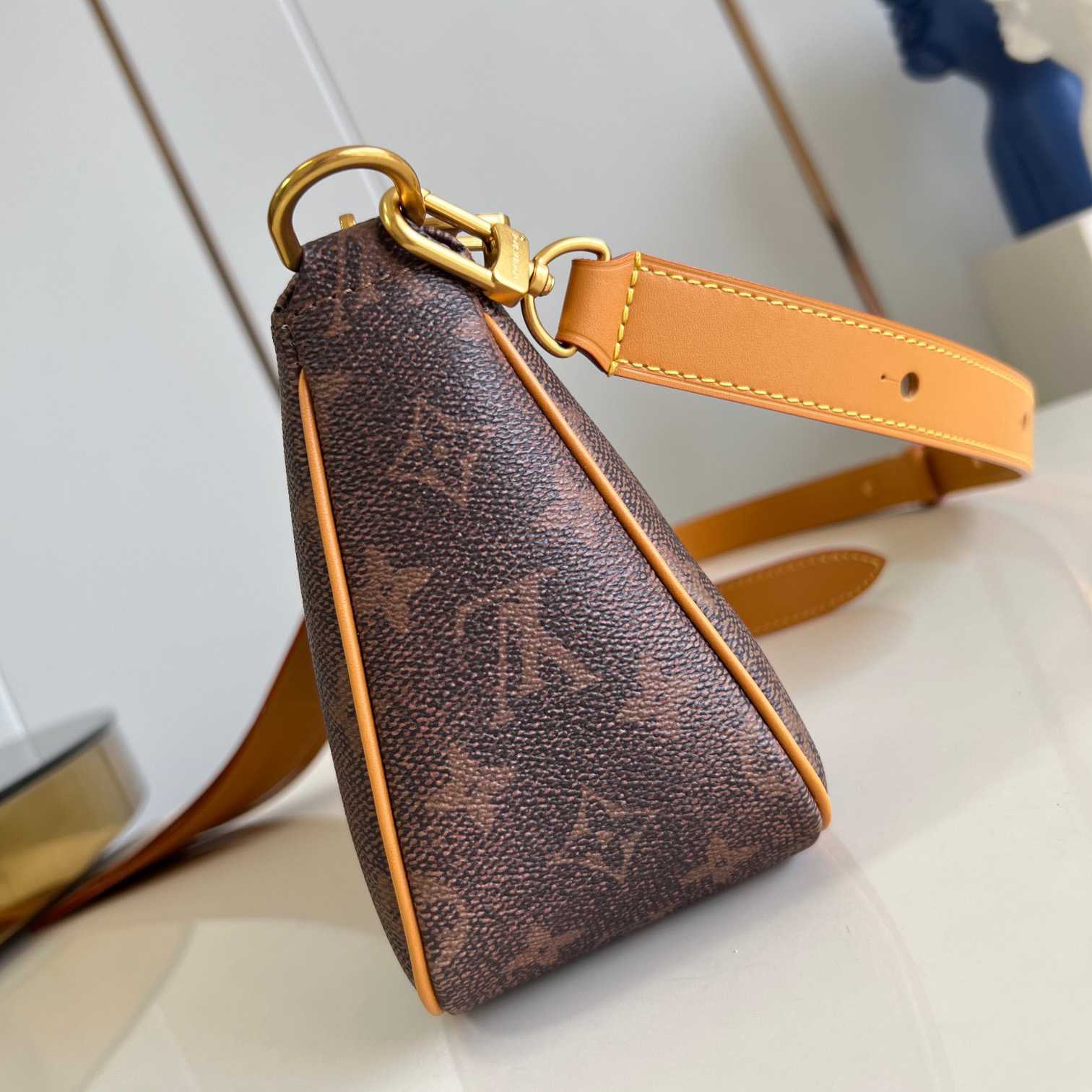 Louis Vuitton Pochette Accessoire XL   M11623 - EUR FASHION