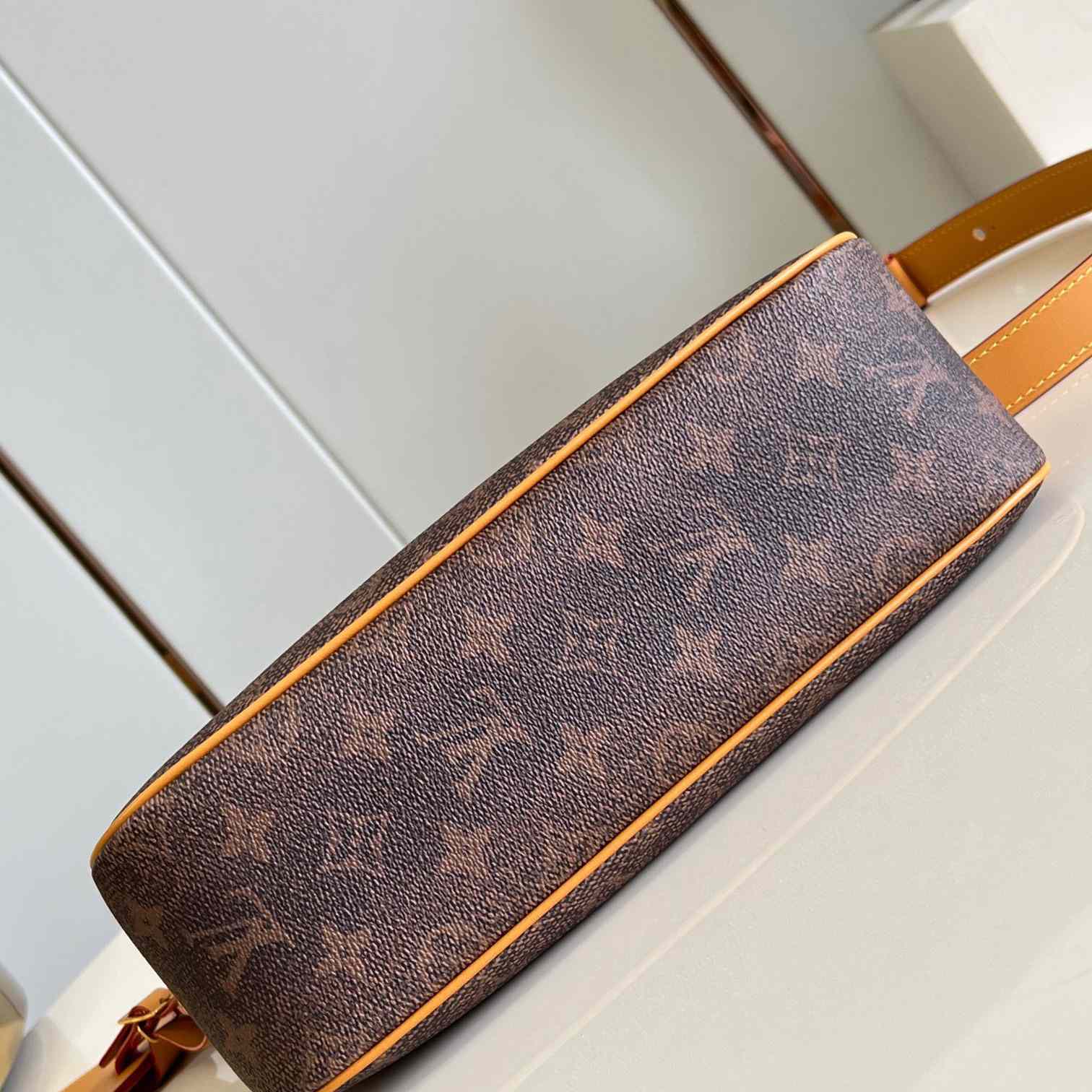 Louis Vuitton Pochette Accessoire XL   M11623 - EUR FASHION