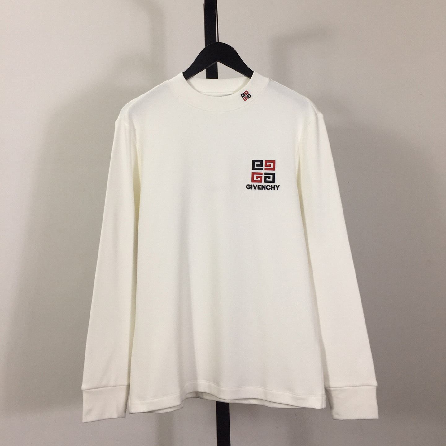 Givenchy Long Sleeves - EUR FASHION