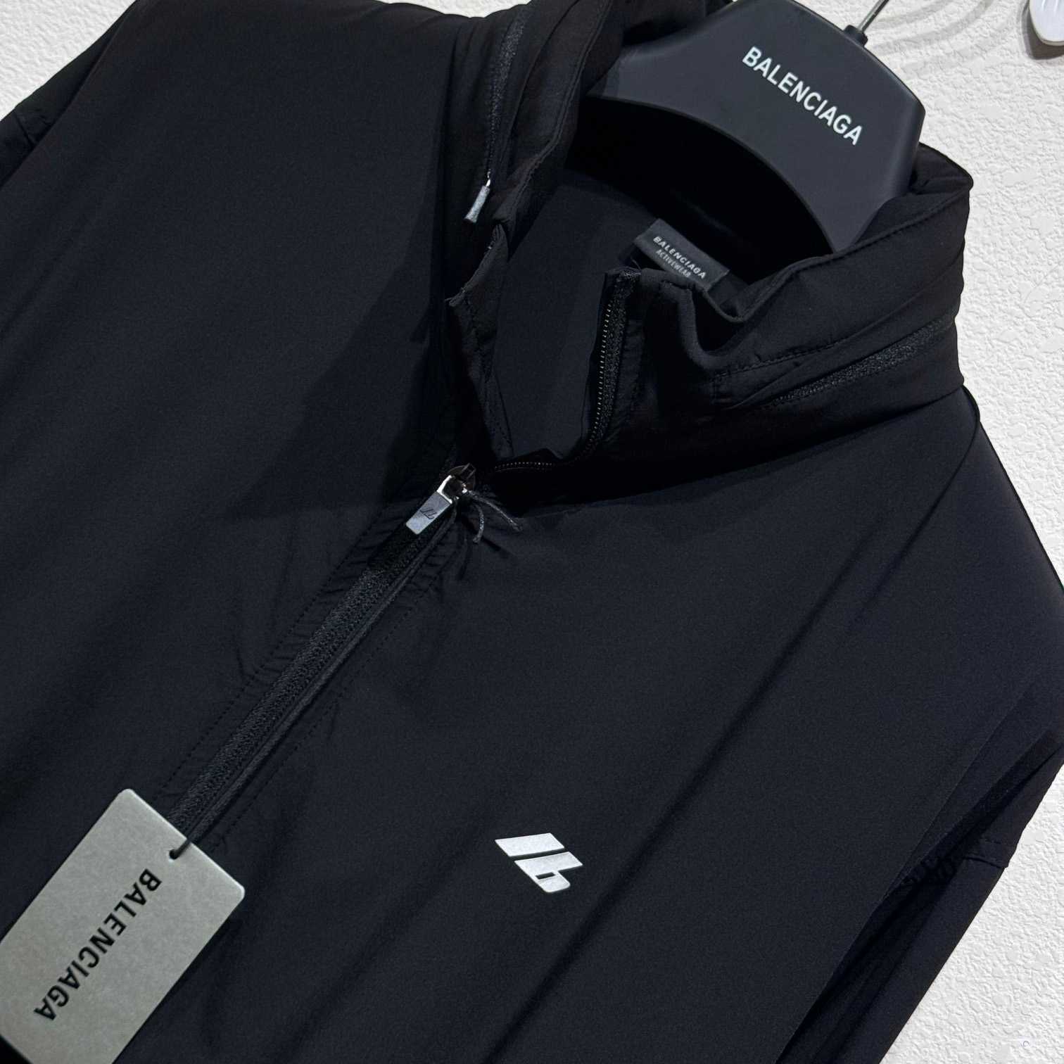 Balenciaga Activewear Windbreaker In Black - EUR FASHION