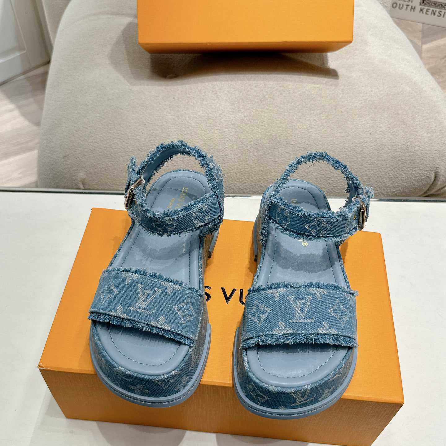 Louis Vuitton Maya Flatform Sandal   - EUR FASHION