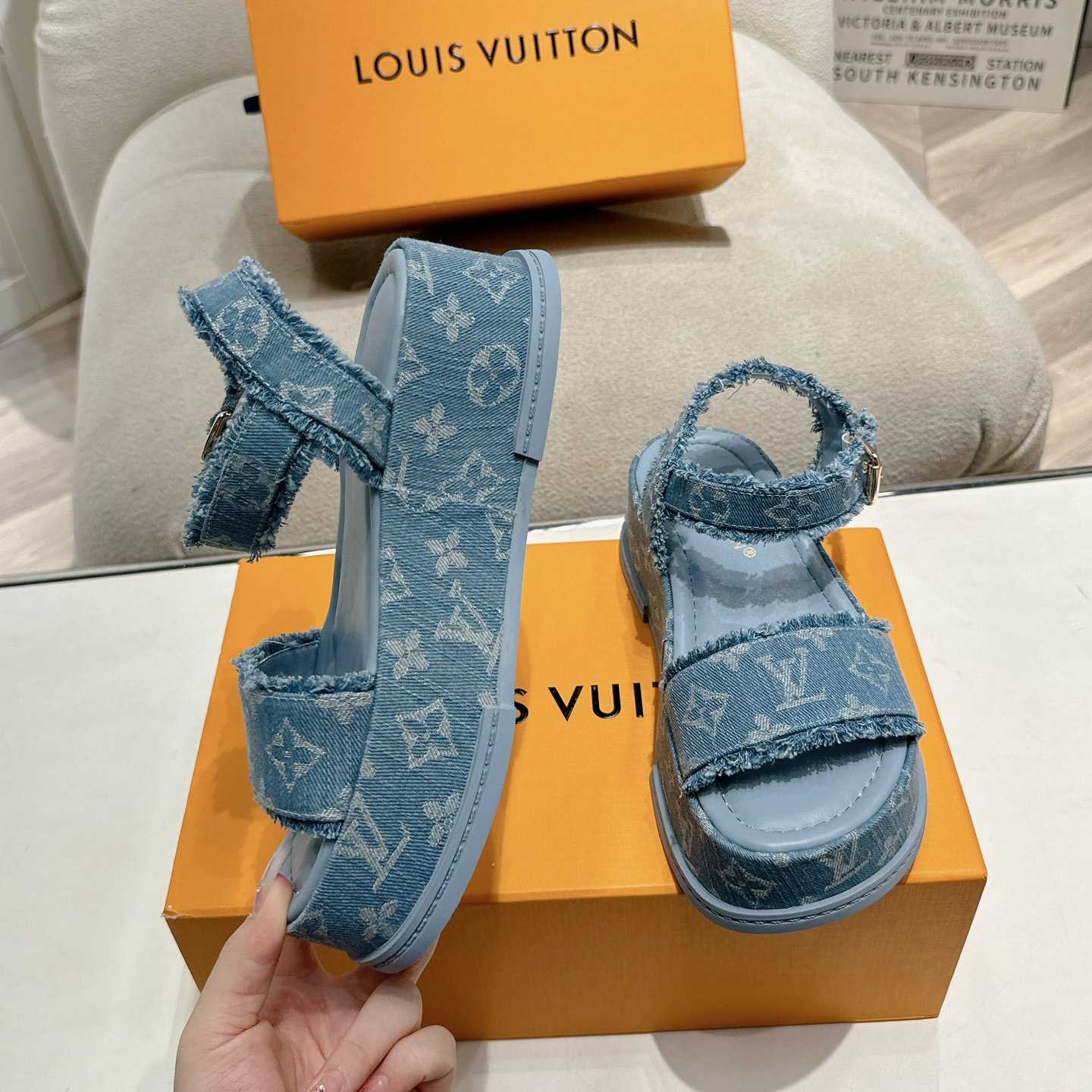 Louis Vuitton Maya Flatform Sandal   - EUR FASHION