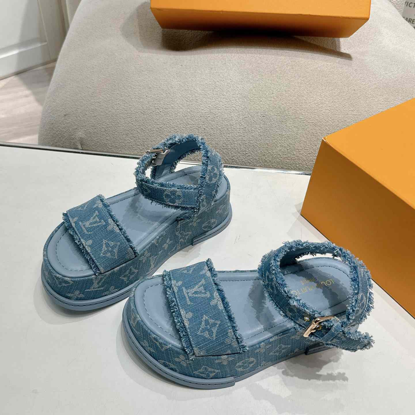 Louis Vuitton Maya Flatform Sandal   - EUR FASHION