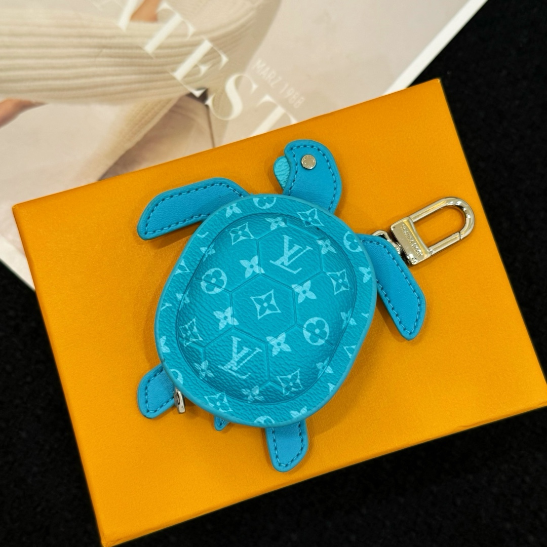 Louis Vuitton LV Turtle Pouch Bag Charm  M02049 - EUR FASHION