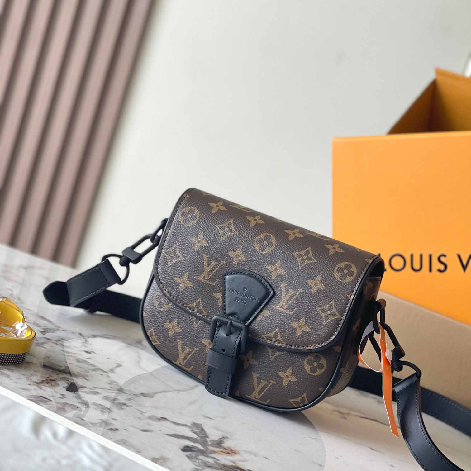 Louis Vuitton Montsouris Messenger PM​   M47060 - EUR FASHION