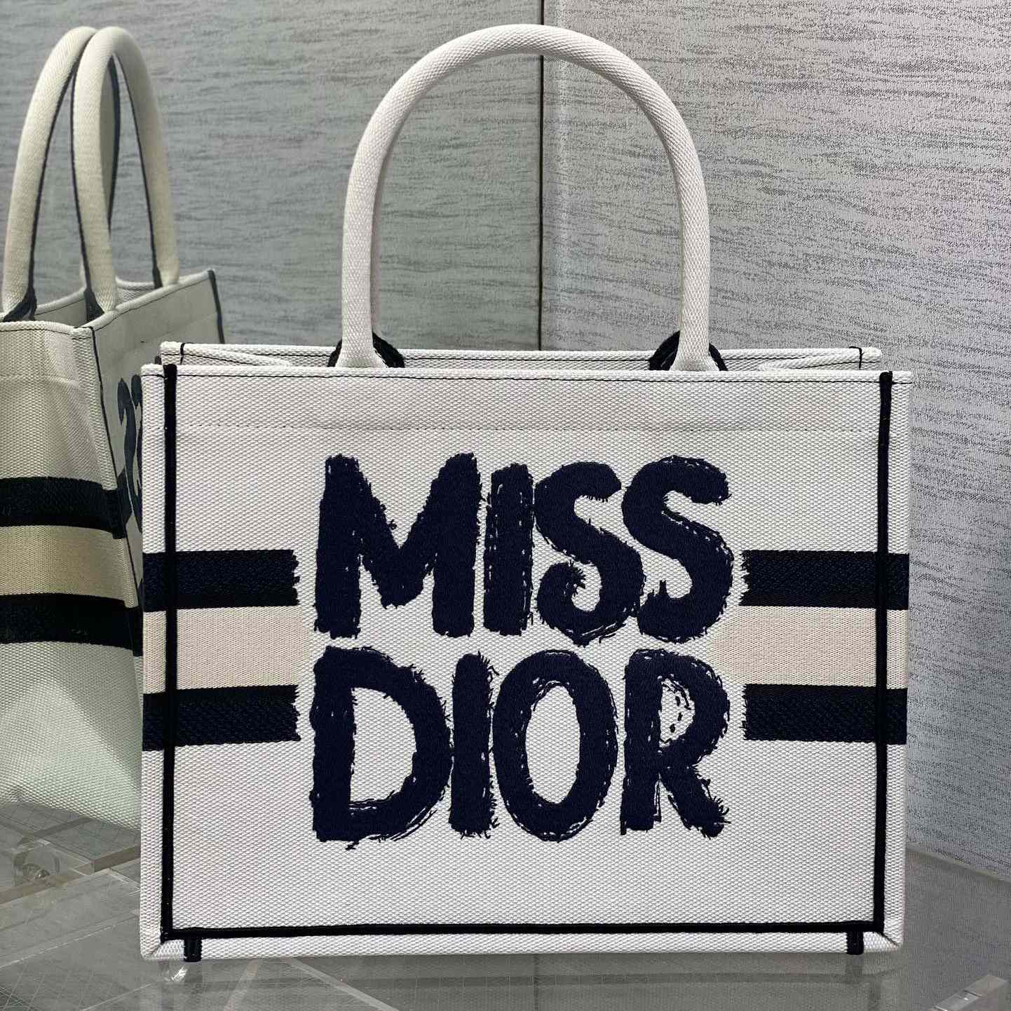 Dior Medium Dior Book Tote - EUR FASHION