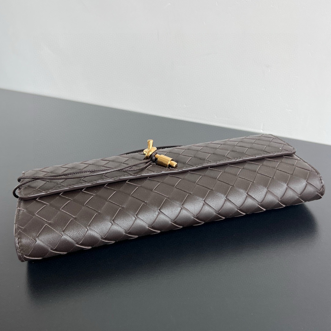 Bottega Veneta Long Clutch Andiamo With Handle - EUR FASHION