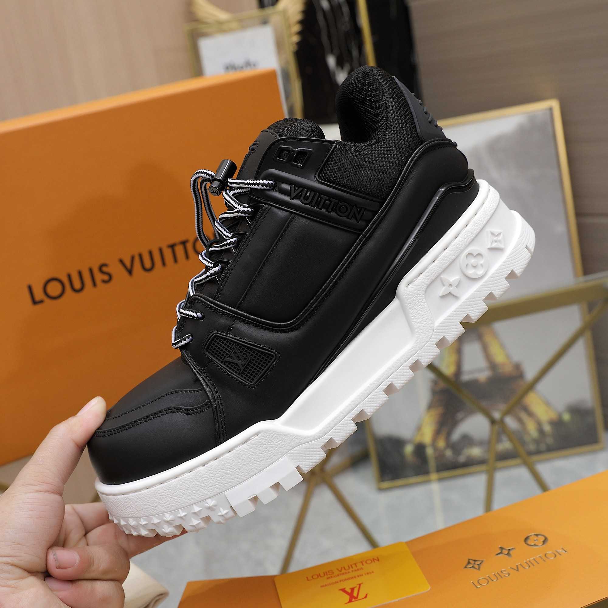 Louis Vuitton LV Trainer Maxi Sneaker   1AD7CZ - EUR FASHION