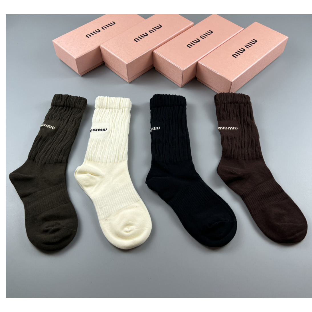 Miu Miu Socks /Box - EUR FASHION