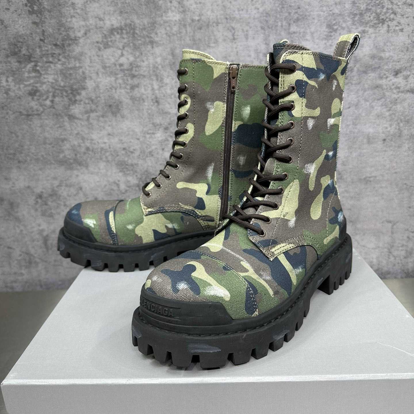 Balenciaga Strike 20mm Boot In Dark Green Camo Print On Canvas - EUR FASHION