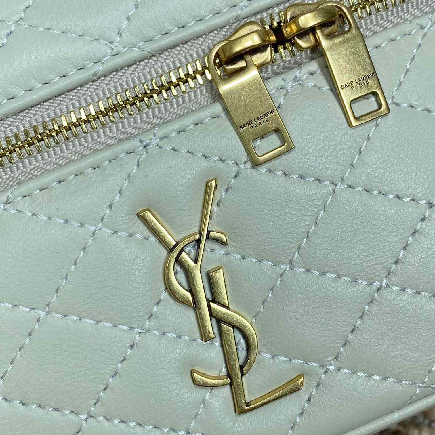 Saint Laurent Gaby Vanity Bag In Lambskin - EUR FASHION