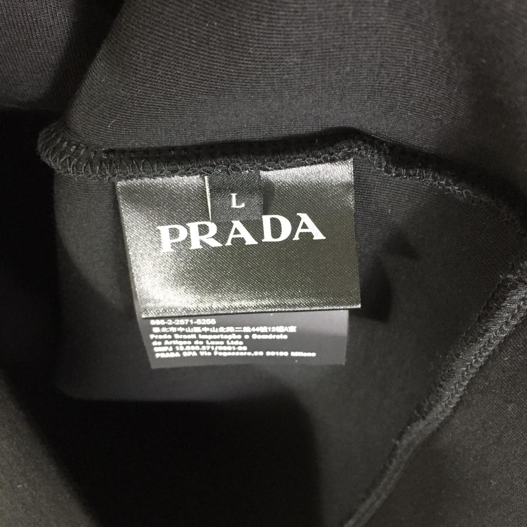 Prada Tracksuit  - EUR FASHION