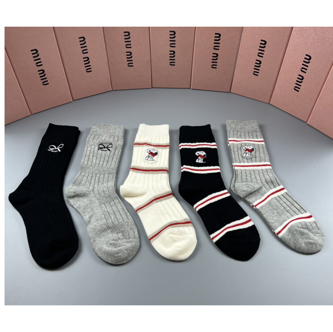 Miu Miu Socks /Box - EUR FASHION