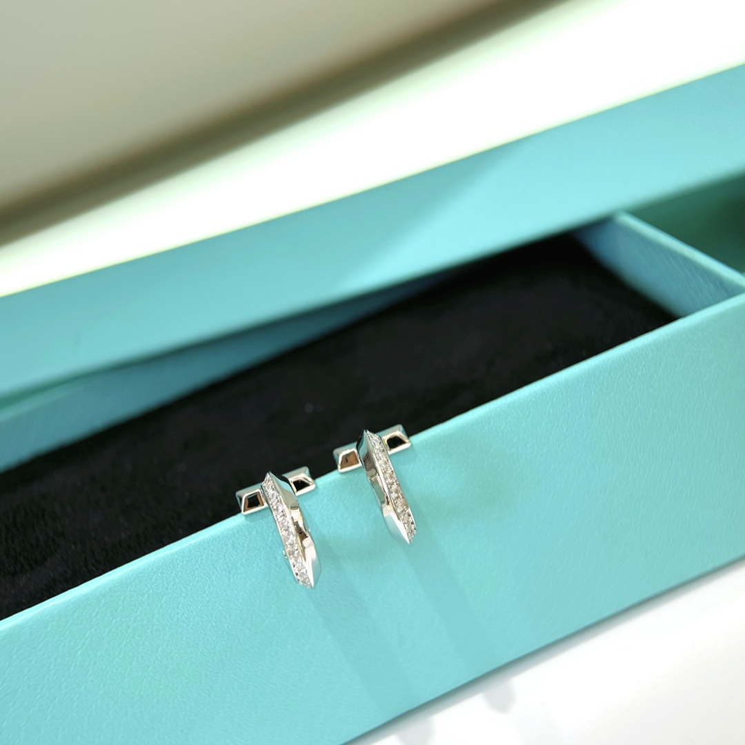 Tiffany & Co. White Gold Earrings - EUR FASHION