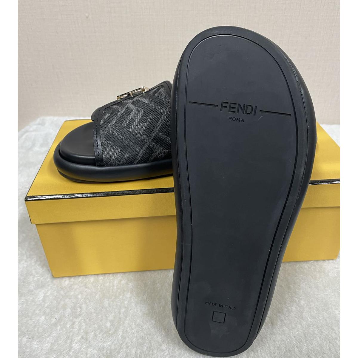 Fendi Feel Black Fabric Slides - EUR FASHION