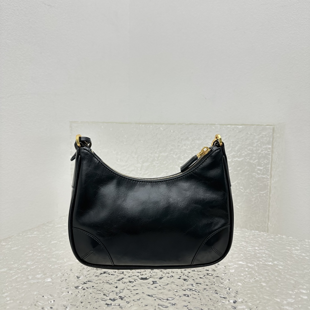 Prada Re-Edition 2005 Naplak Patent Leather Bag - EUR FASHION