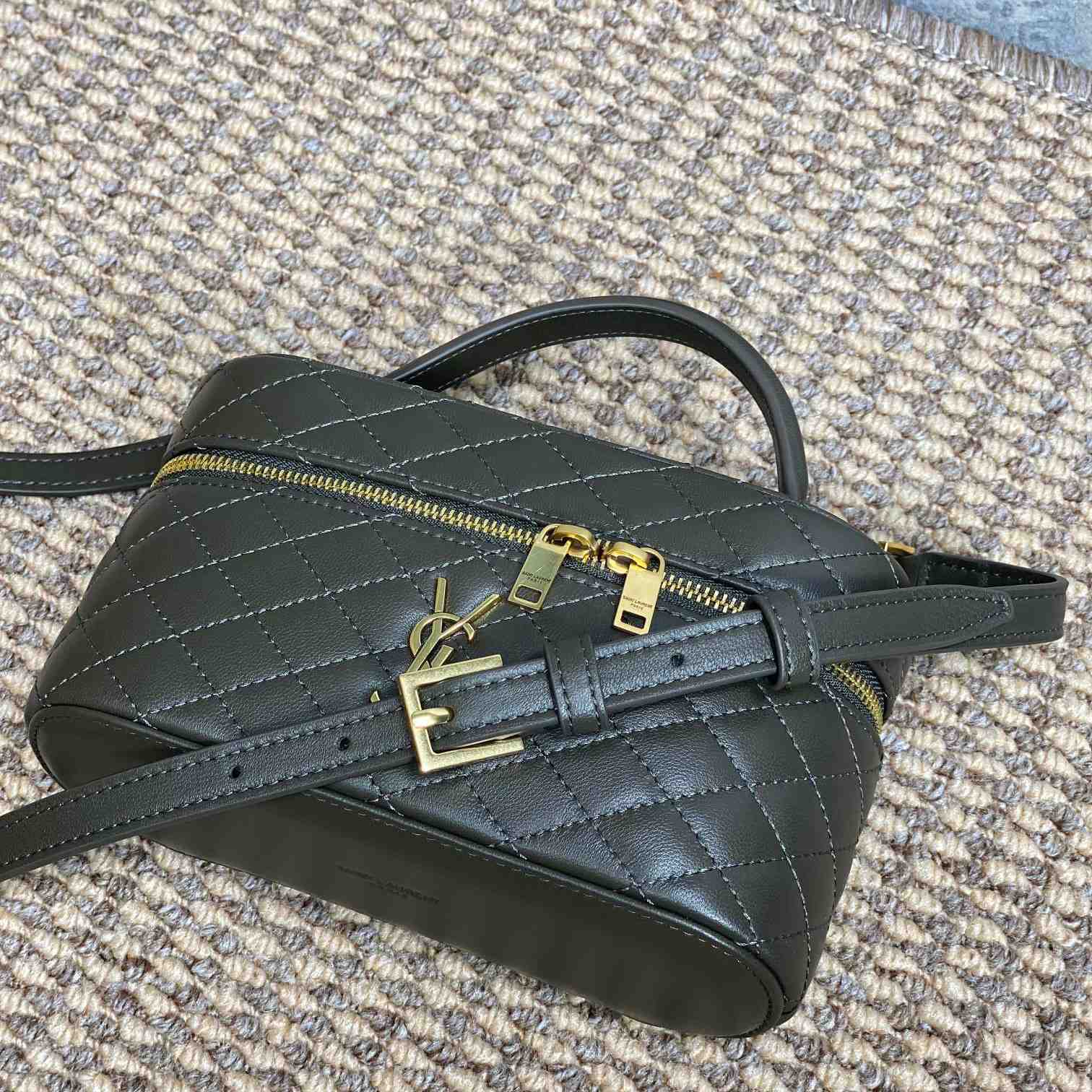 Saint Laurent Gaby Vanity Bag In Lambskin - EUR FASHION