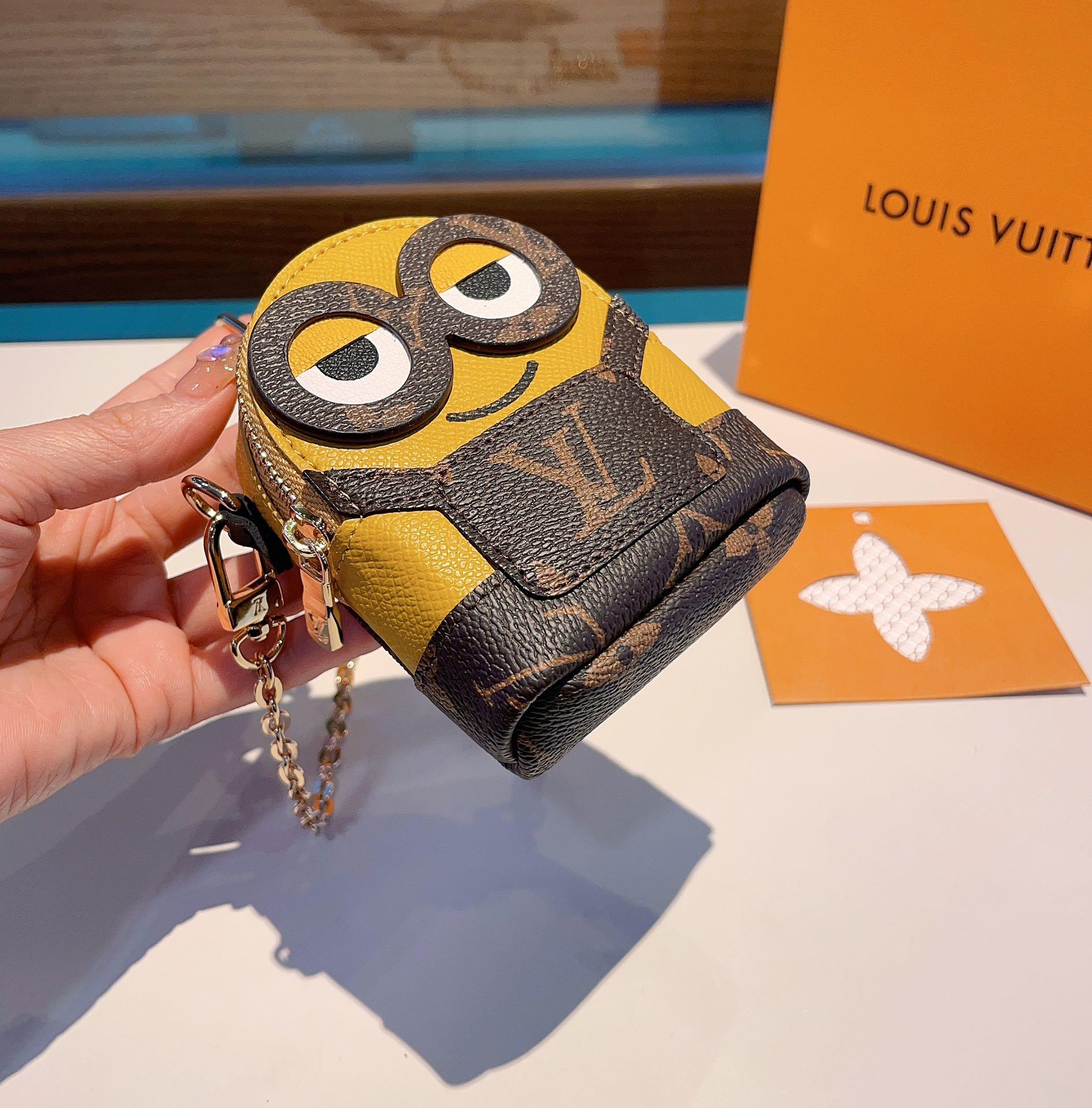 Louis Vuitton Key Holder and Bag Charm  - EUR FASHION