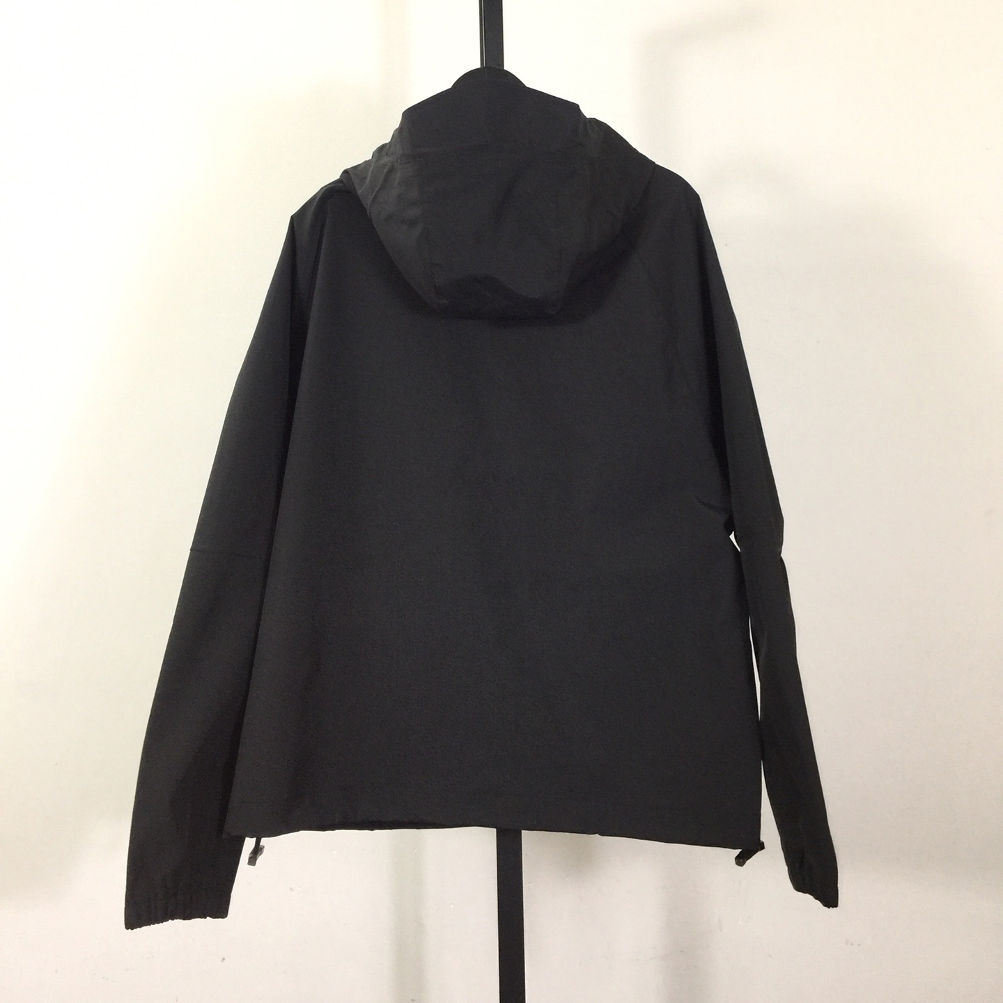 Givenchy Logo Hooded Jacket in Black - EUR FASHION