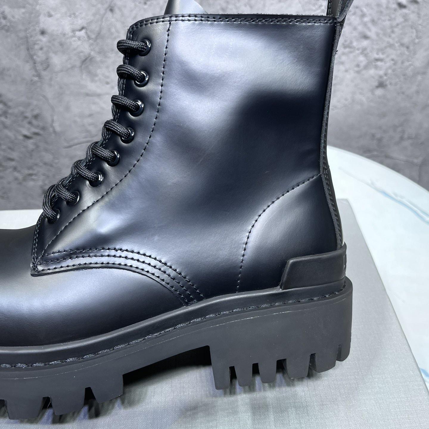 Balenciaga Men's Strike Boot - EUR FASHION