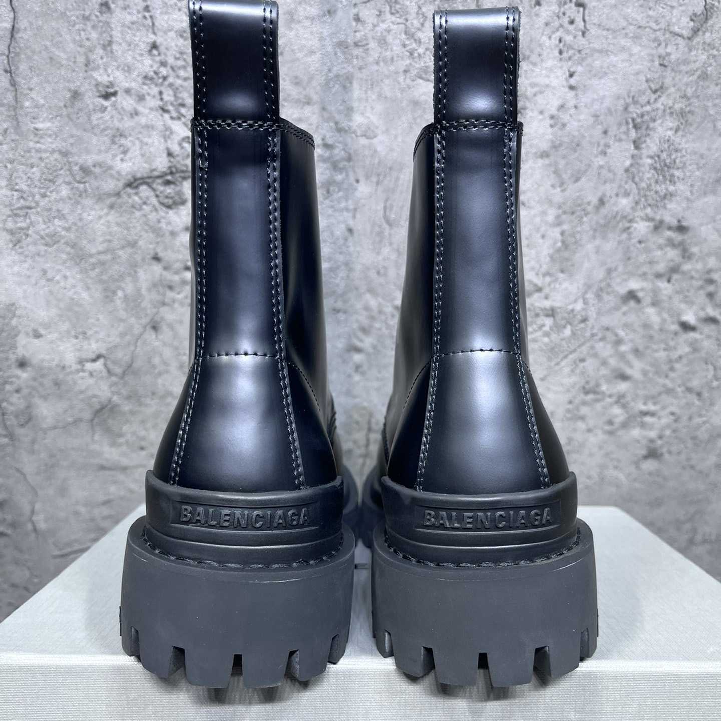 Balenciaga Men's Strike Boot - EUR FASHION