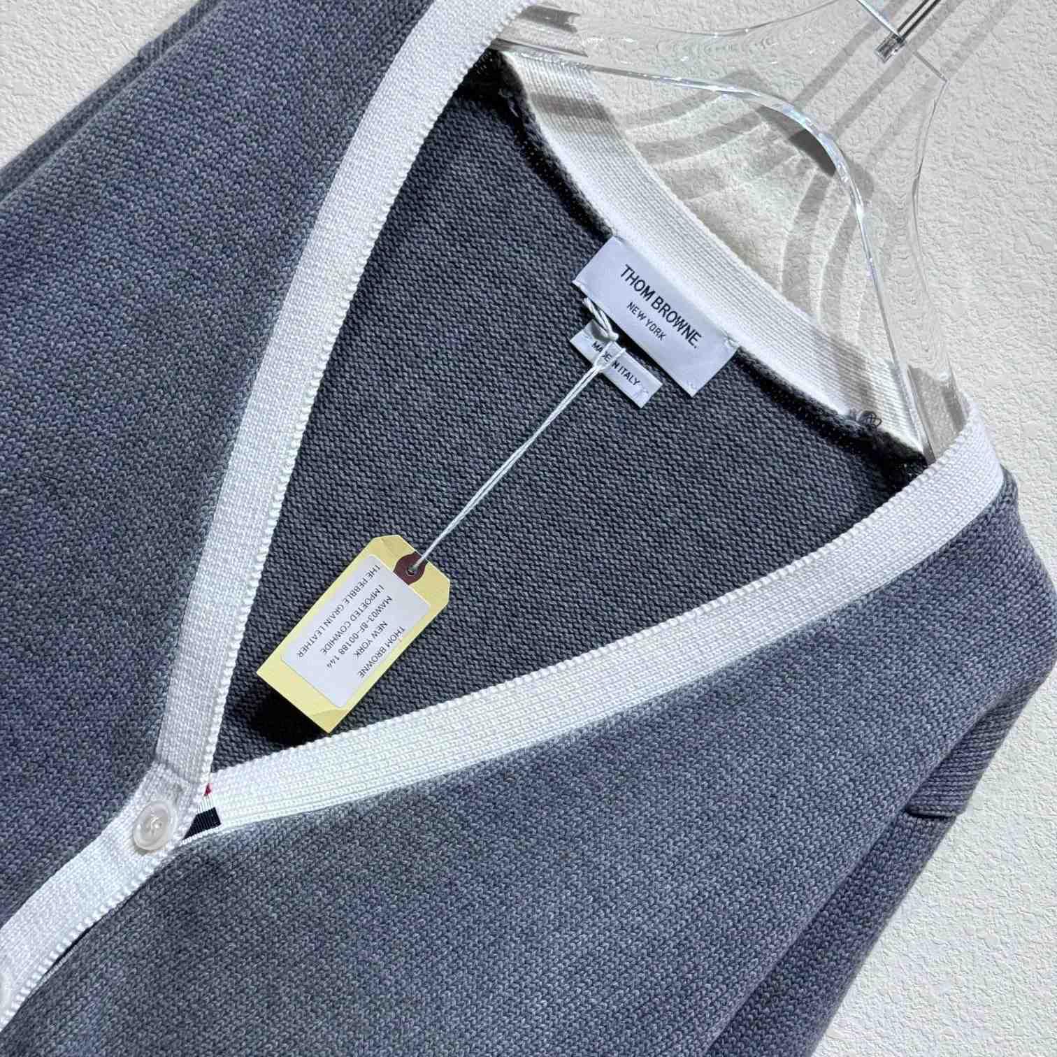 Thom Browne Cotton Hector Pointelle 4-bar V-neck Cardigan - EUR FASHION