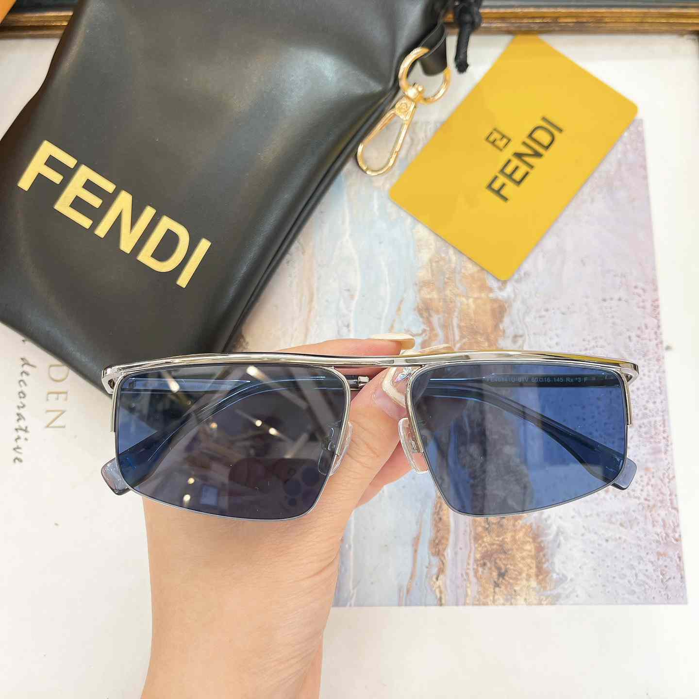 Fendi Travel Ruthenium-colored Metal Sunglasses   FE40141U  - EUR FASHION