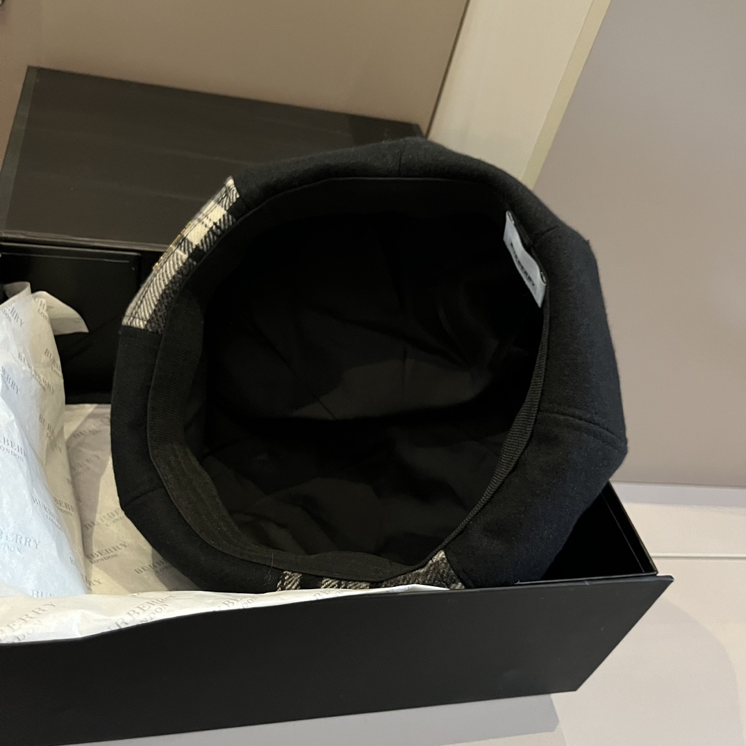 Burberry Beret Hat - EUR FASHION